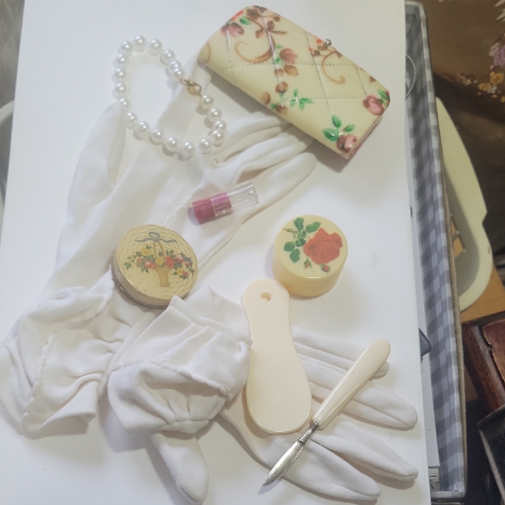 Vintage Ladies Accessories